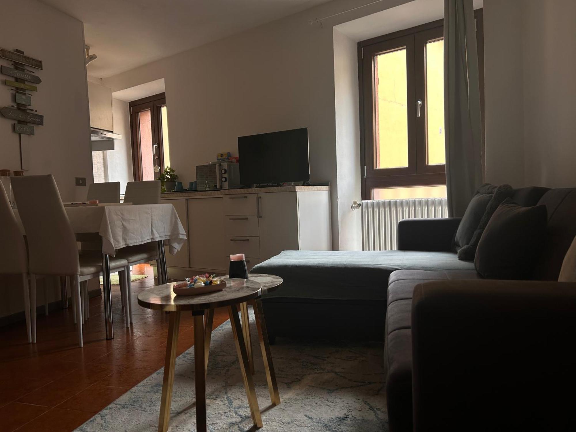 Tua Duplex Lägenhet Salò Exteriör bild
